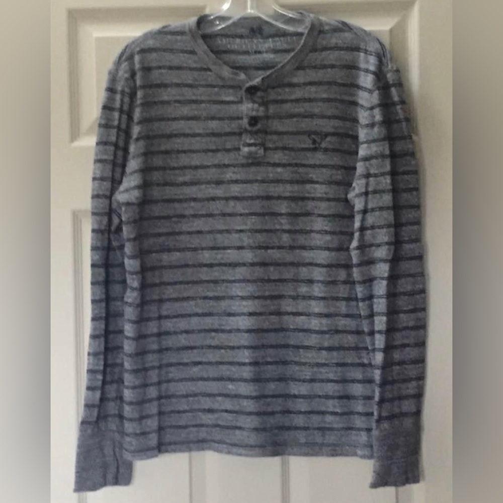 Men’s American Eagle Henley 2 Button Logo Striped Size Medium